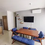 Escenia Comfort, 9Th Floor Apt With Awesome Views!