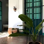 2 Corazon Del Centro Historico Guadalajara Hospedate En Casa Antigua En Una Habitacion Privada Con Areas Comunes Y Banos Compartidas