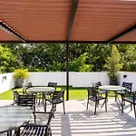 2 Habitaciones, 4 Camas, 2 Banos, Wi-Fi, La Americana