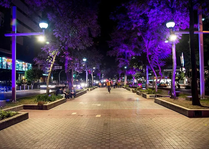 Expo Gdl Y Cerca Zona Turistica