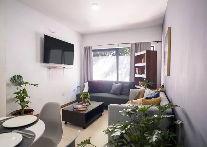 2 Habitaciones, 4 Camas, 2 Banos, Wi-Fi, La Americana