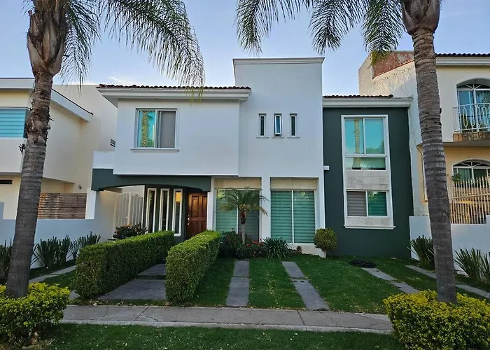 Casa Jardin Real