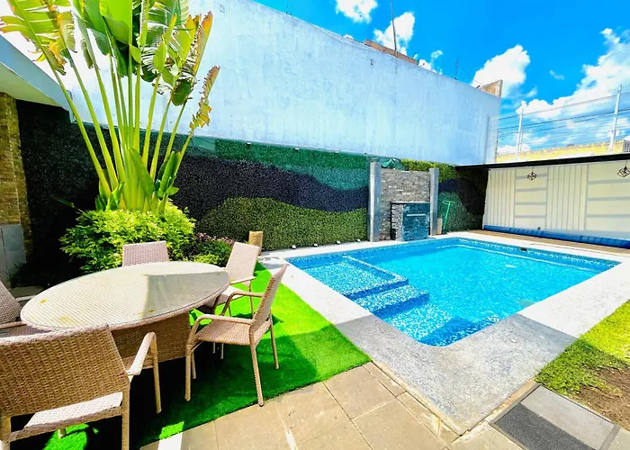 Hortensia Terraza Y Casa De Campo