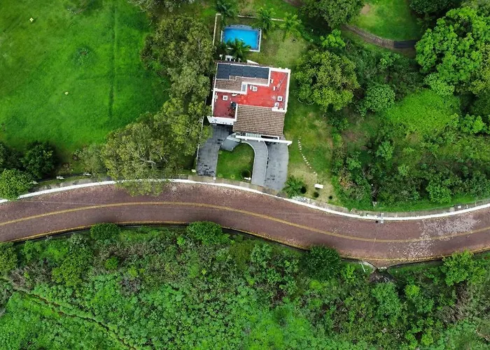 Casa De Campo En Las Canadas, Alberca Climatizada