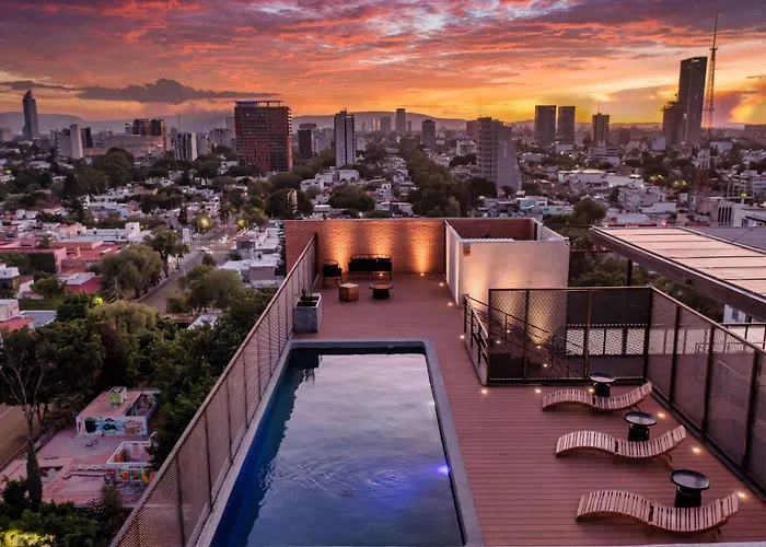 Loft In The Heart Of Americana, Have An Artsy Stay