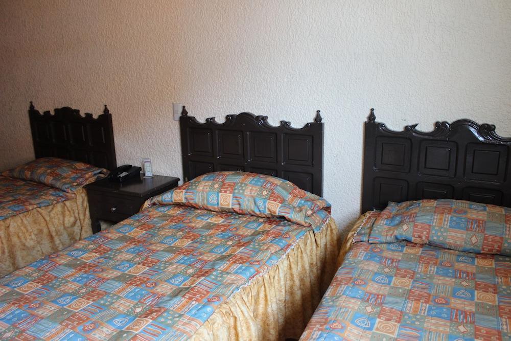 Hotel Colon Express