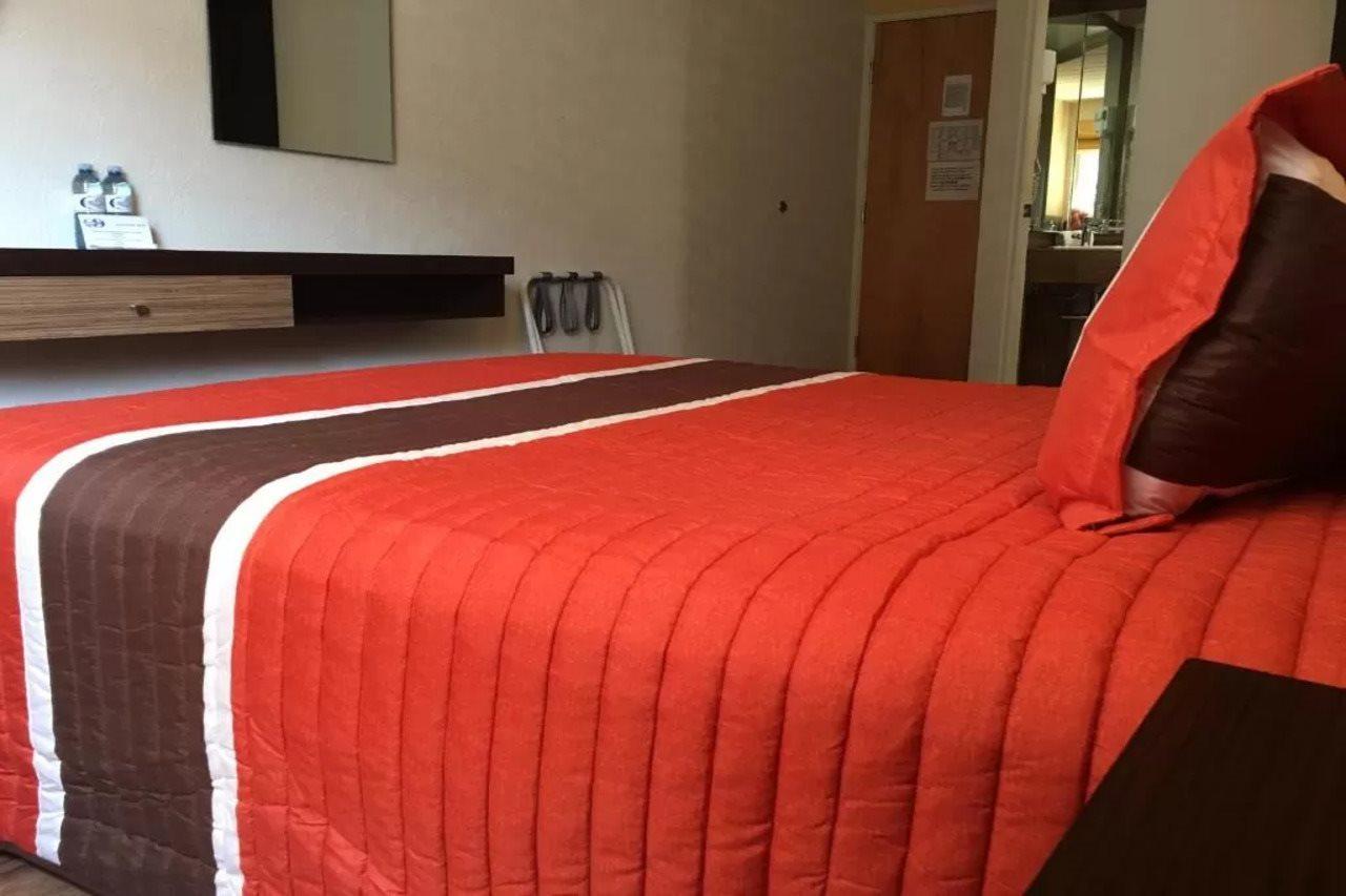 Ibeurohotel Expo - A Lado Del Centro De Convenciones 3* Guadalajara