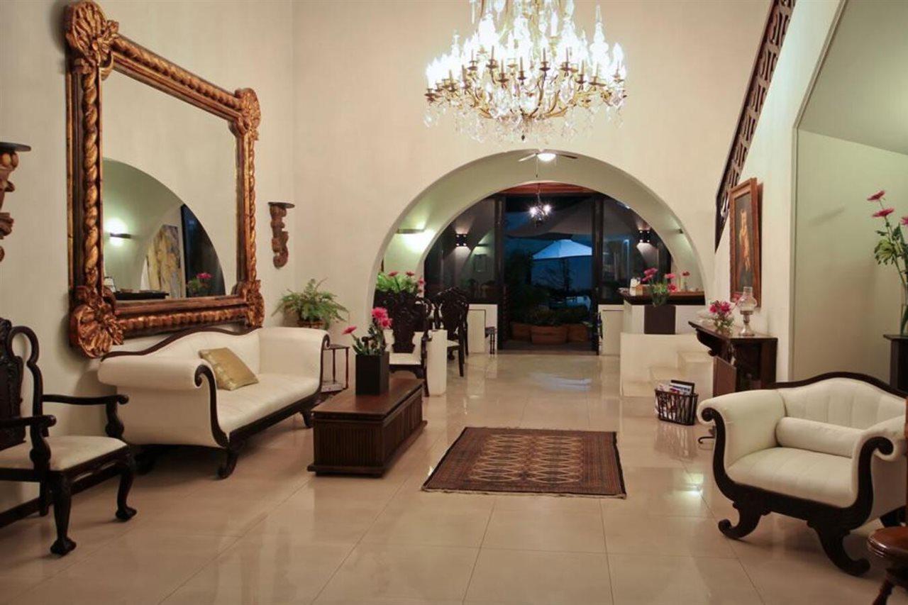 Casa Madonna La Providence Hotel 4*