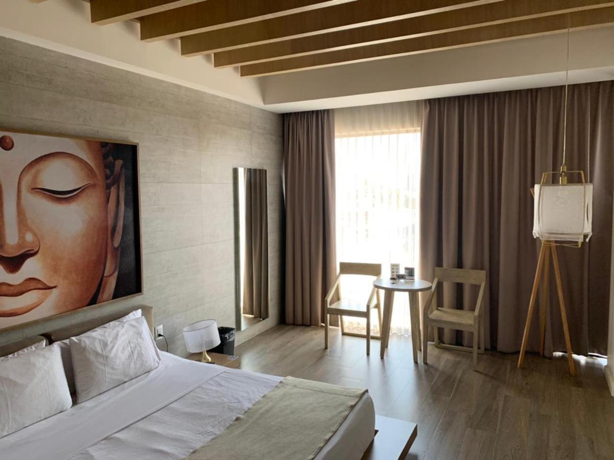 Motel Okura Y 4*