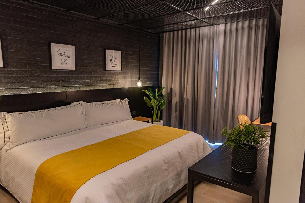 Fulton Business Luxury Hotel 4*