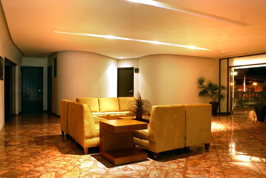 Pequeno Hotel Ejecutivo 4*