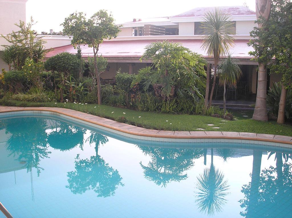 Pequeno Hotel Ejecutivo Hotel 4*