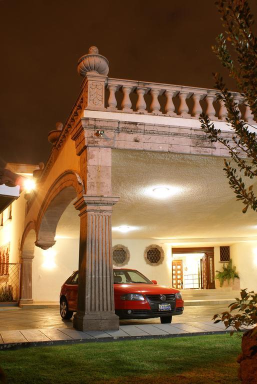 Pequeno Hotel Ejecutivo Hotel