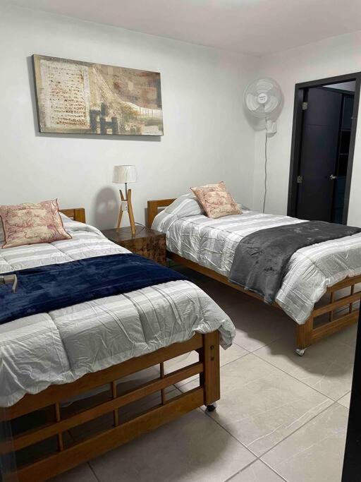 Alojamiento Completo, Con Una Excelente Ubicación Apartamento Guadalajara
