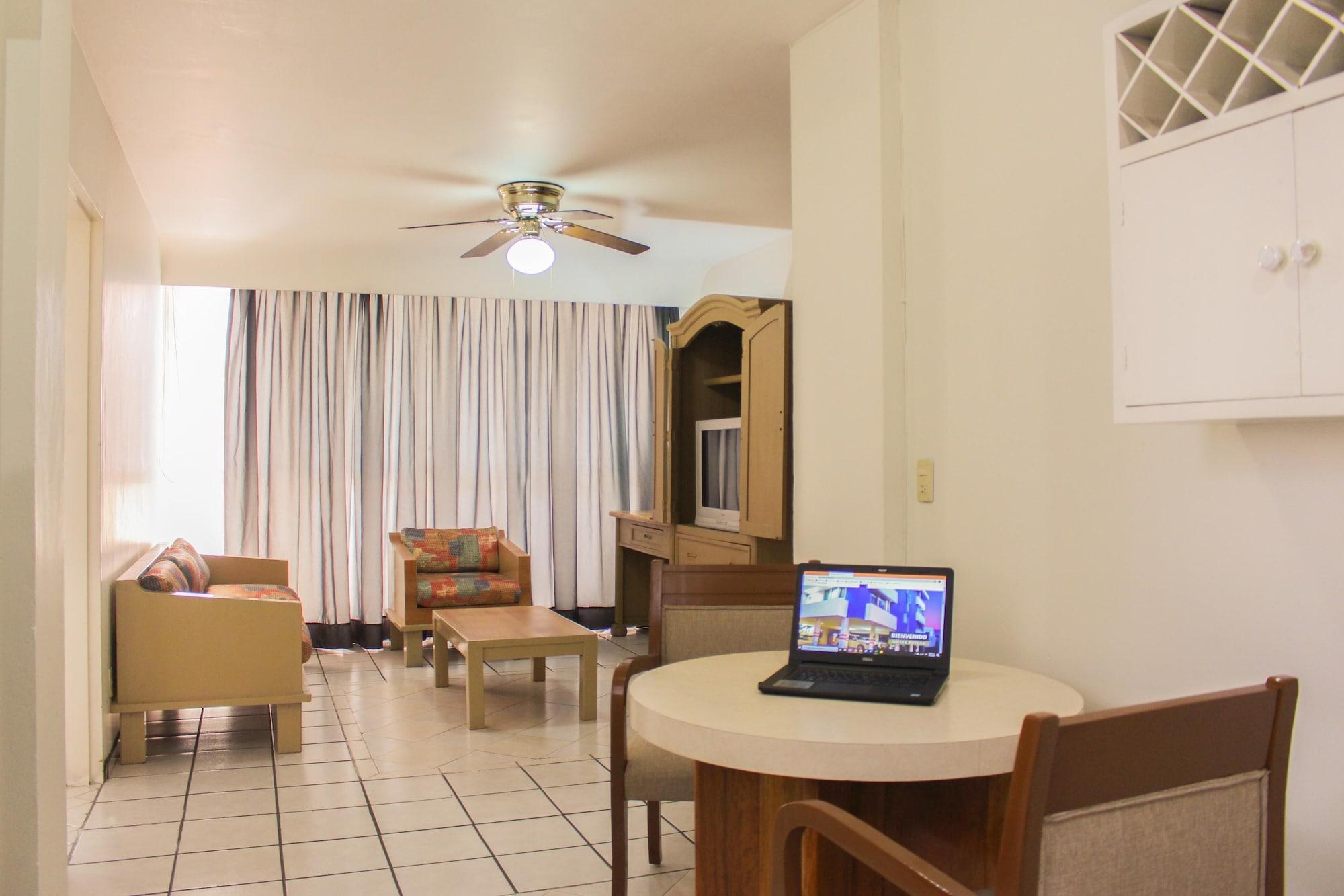 Aparthotel Futura
