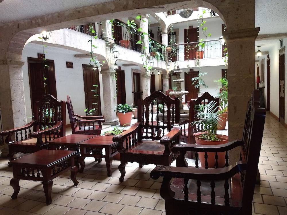 Don Quijote Plaza - Centro Historico Hotel