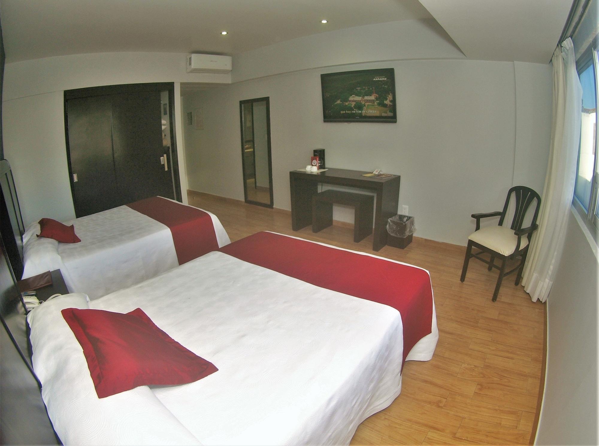 Hotel Roma In Downtown