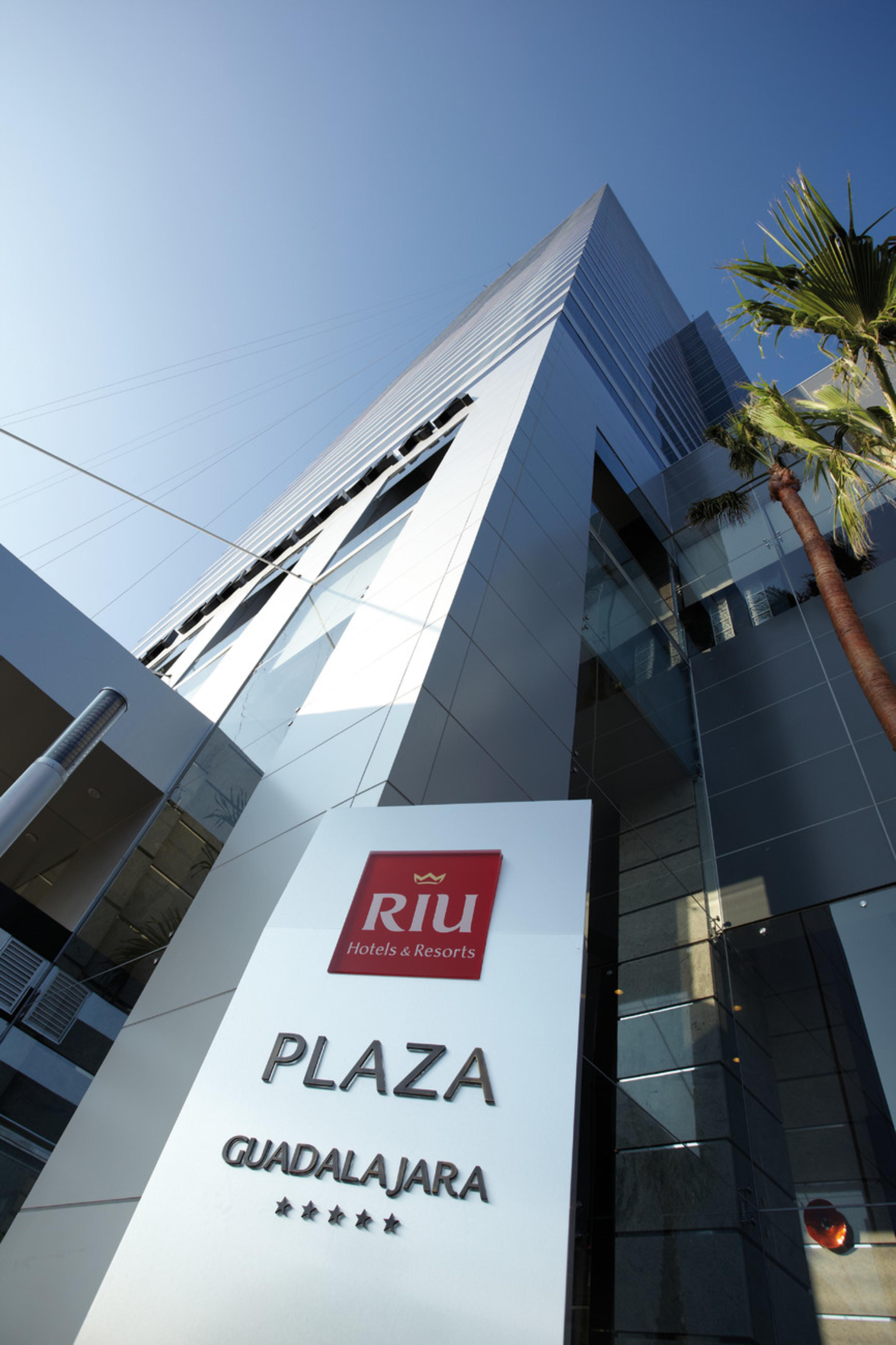 Riu Plaza 4*
