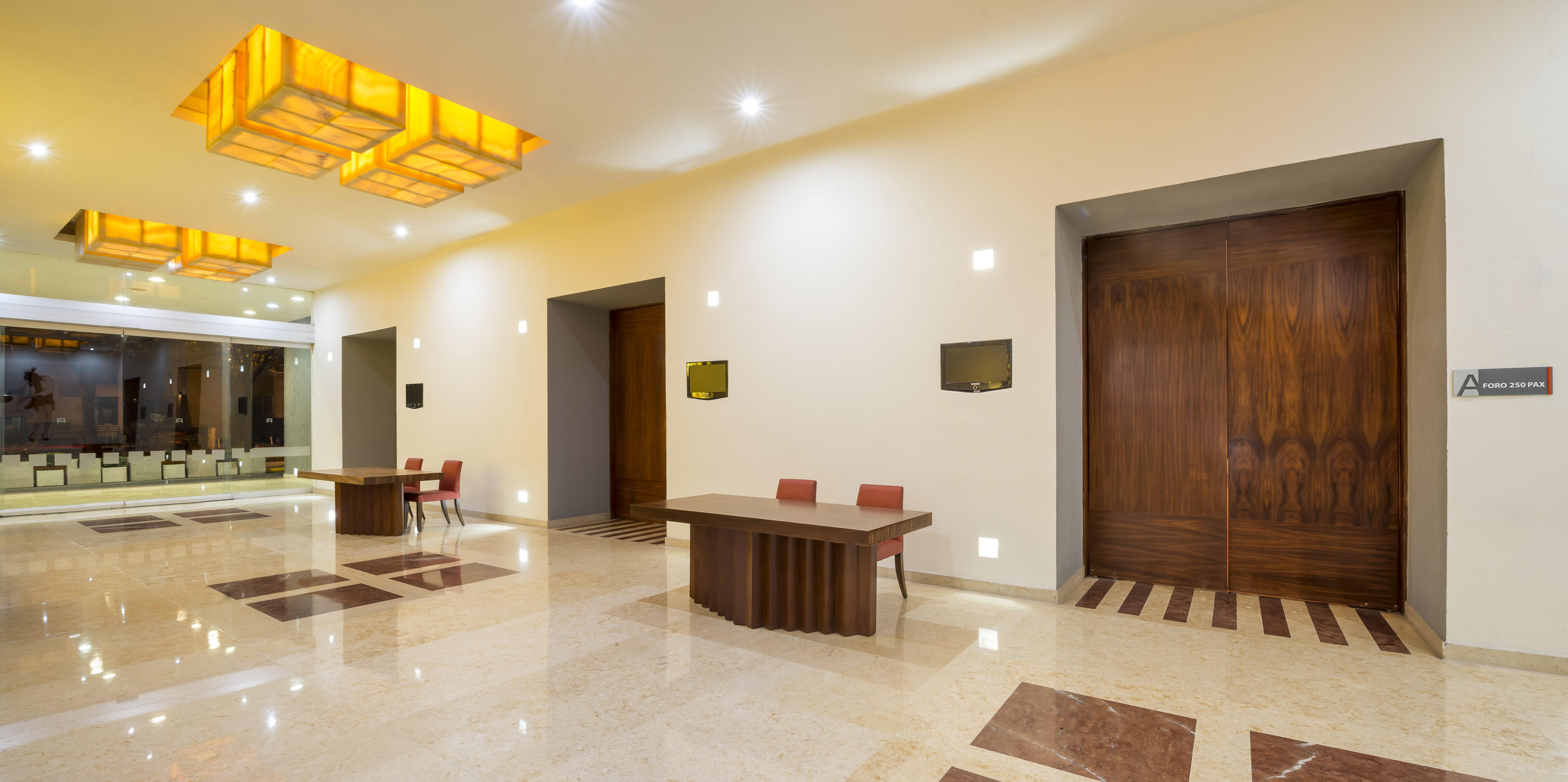 Real Expo Hotel 4*