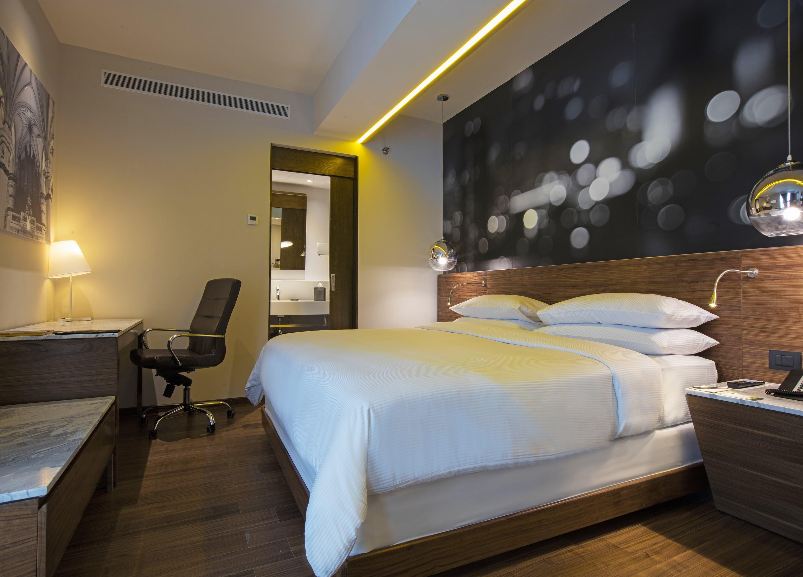 Krystal Urban Hotel Guadalajara