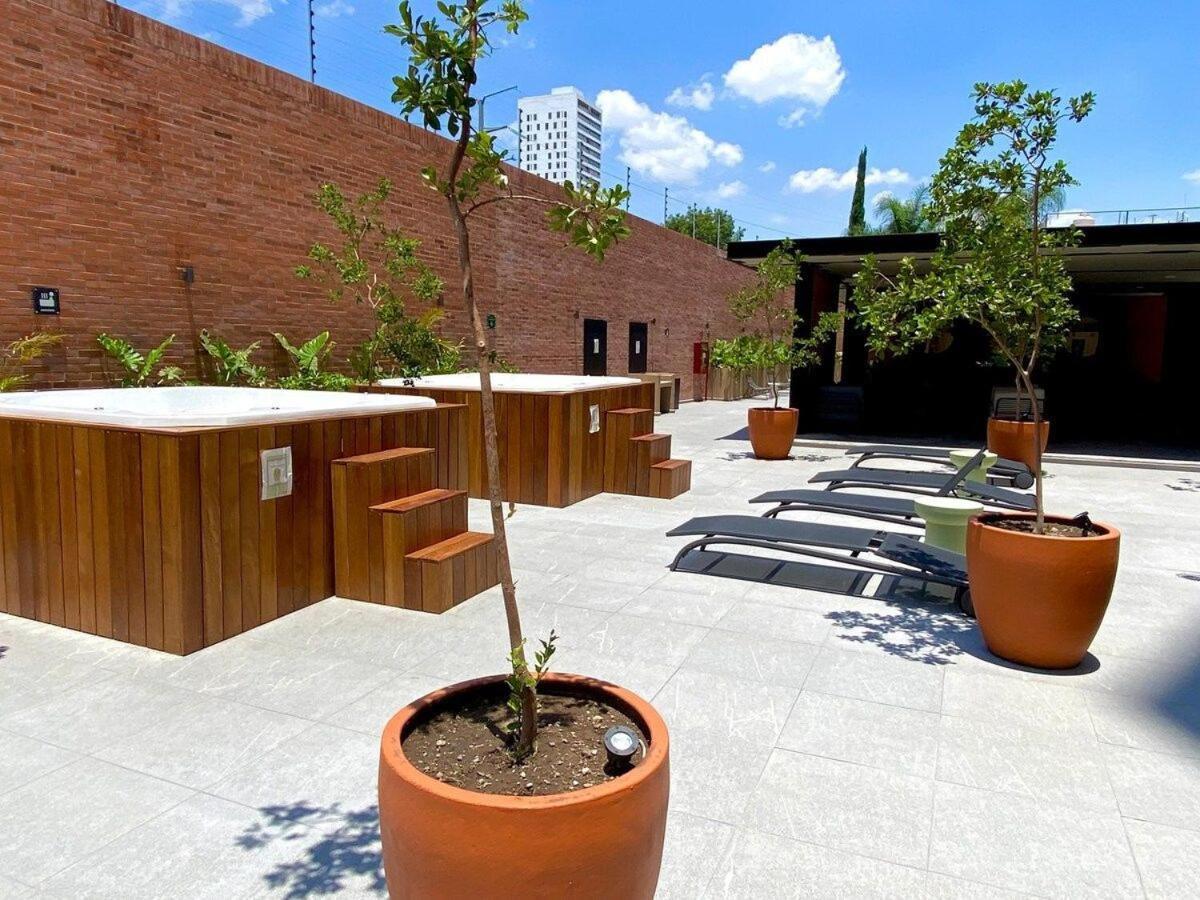 Ph En Piso 14, Mucha Seguridad Con Jacuzzi Y Gym * Guadalajara
