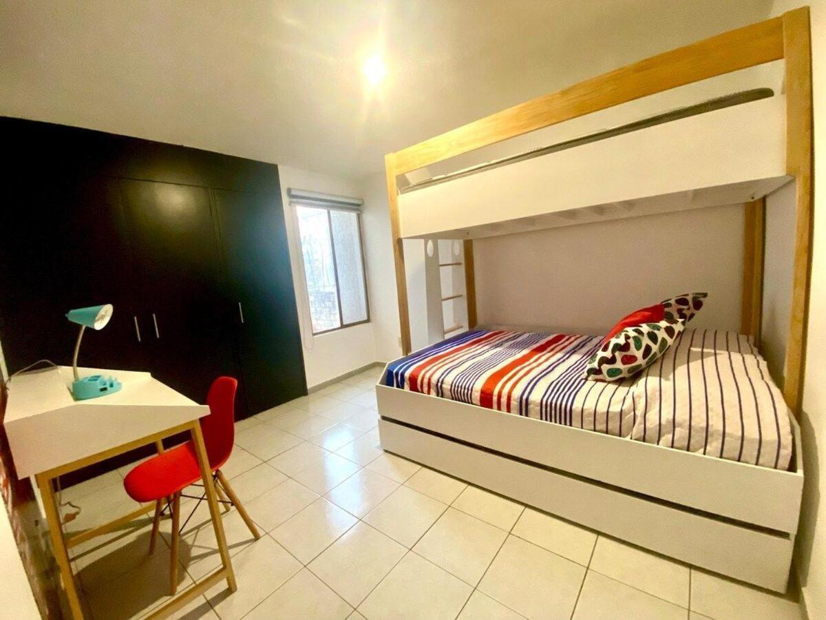 Enorme. Piso Completo 100% Remodelado Zona Expo Guadalajara