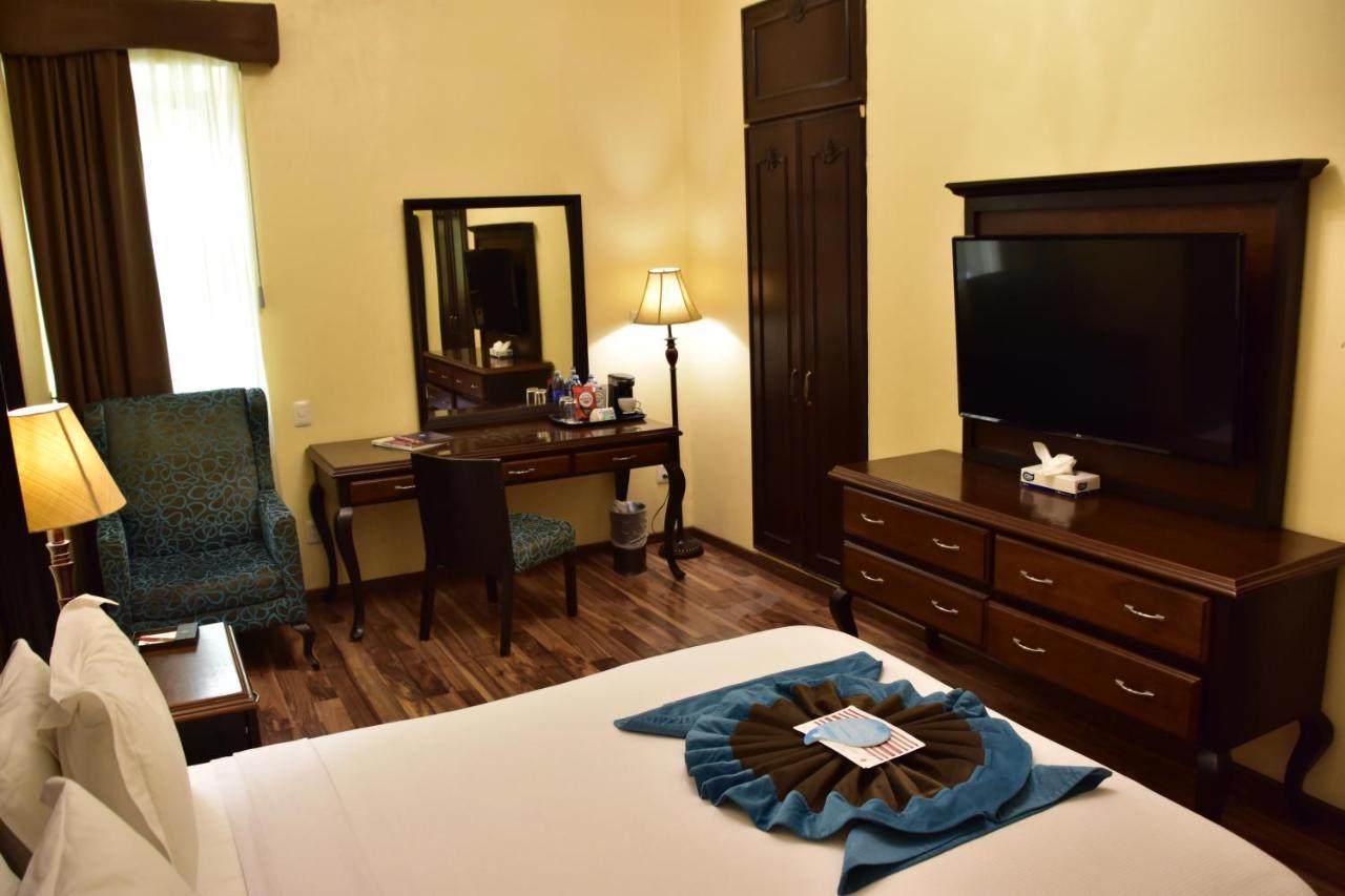 Hotel Morales Historical & Colonial Downtown Core 4*