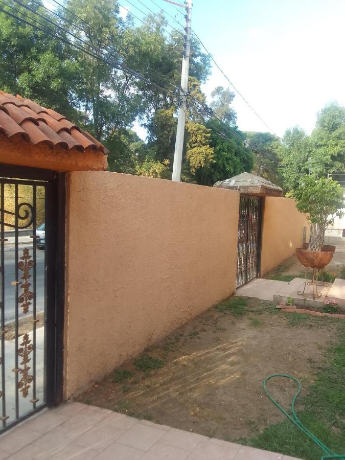 La Casa Naranja Habitación en casa particular