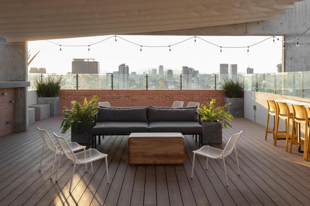 Hotel Loft In The Heart Of Americana, Have An Artsy
