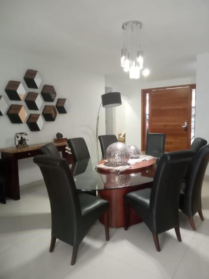 Habitación en casa particular Casa Serena - Casa De Huespedes *