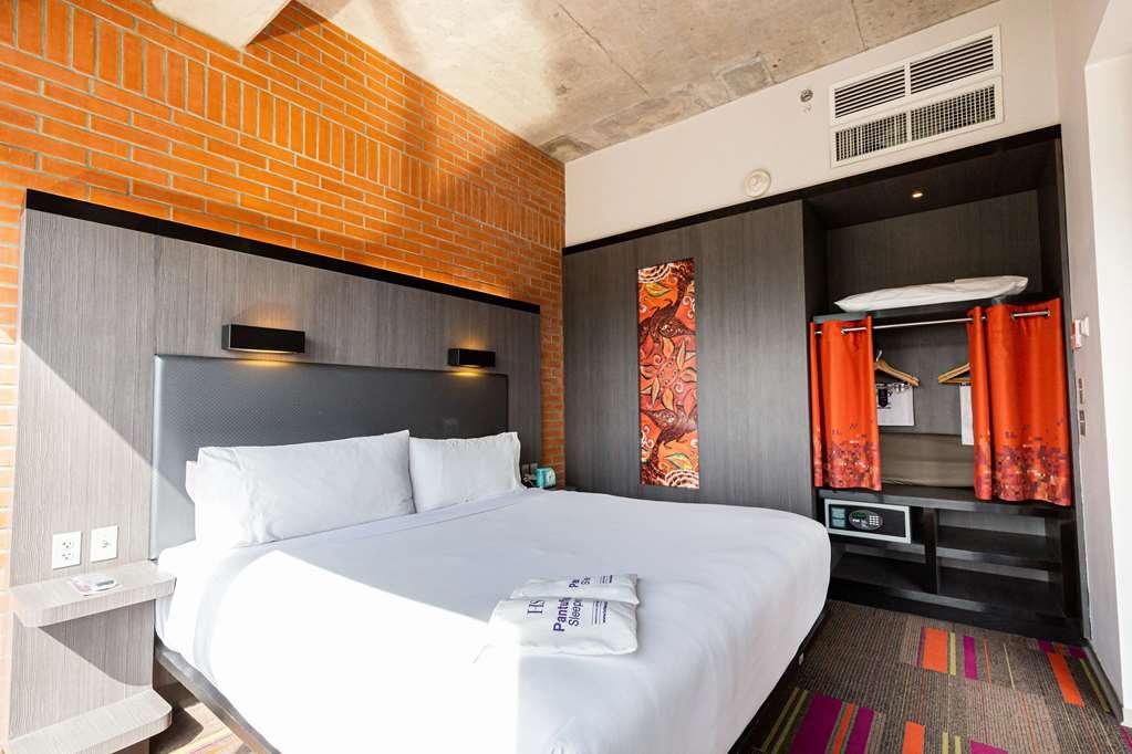 Country Club By Hnf Guadalajara