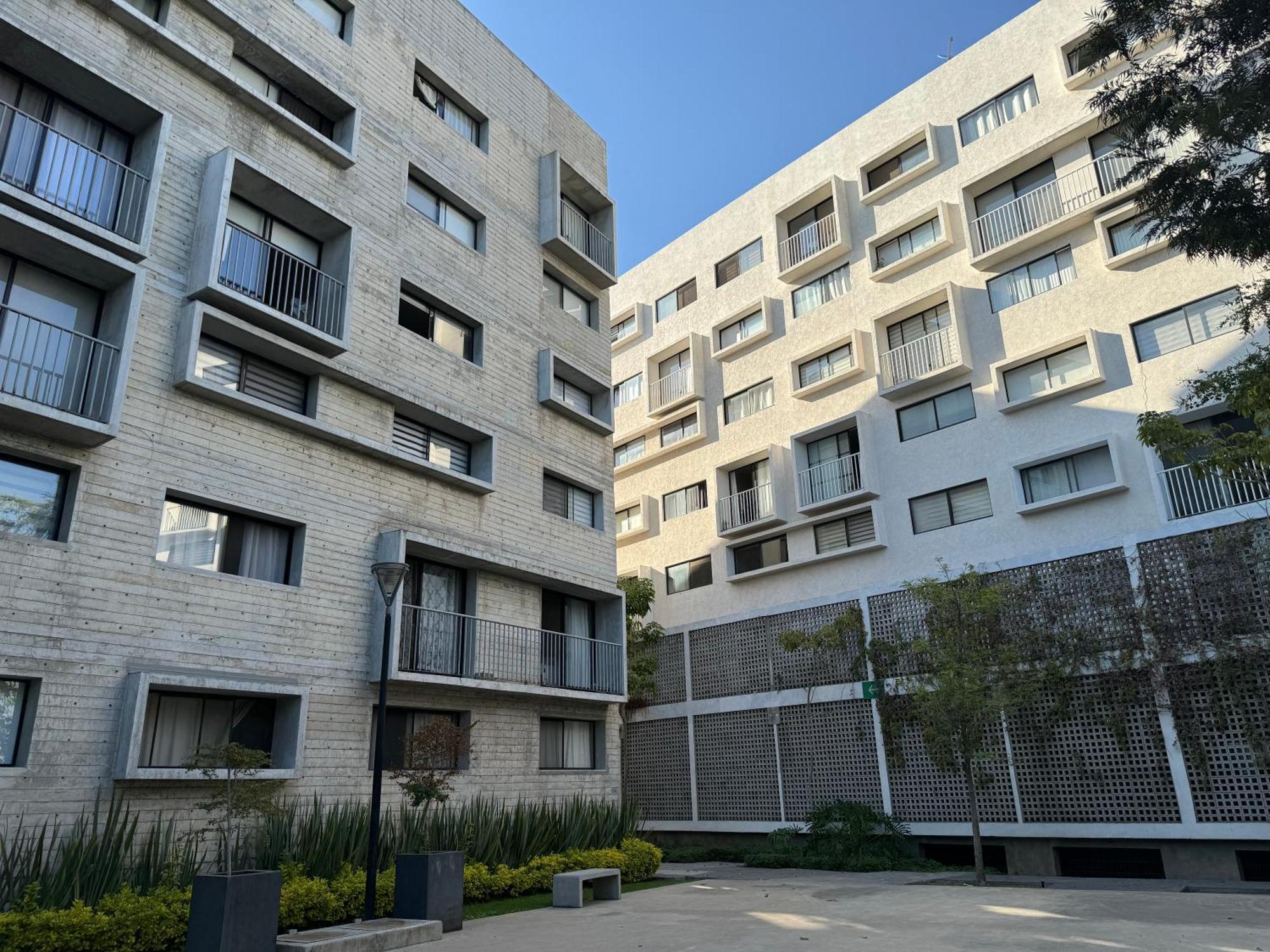 Tranquilo Y Moderno Dpto En Buena Zona De Gdl Apartamento