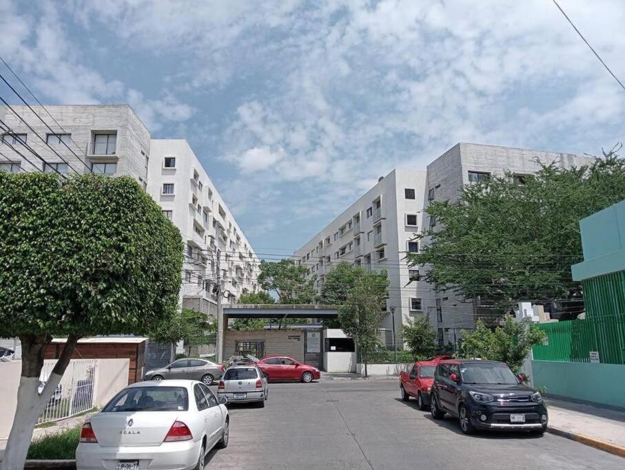 Tranquilo Y Moderno Dpto En Buena Zona De Gdl * Guadalajara