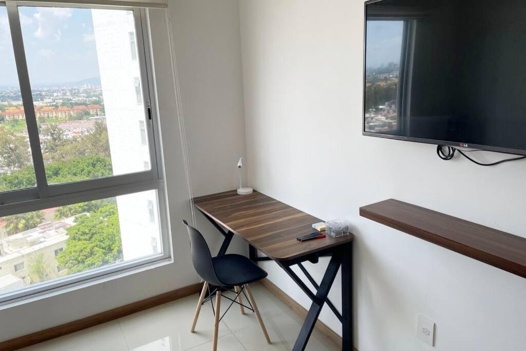 Escenia Comfort, 9th Floor With Awesome Views!