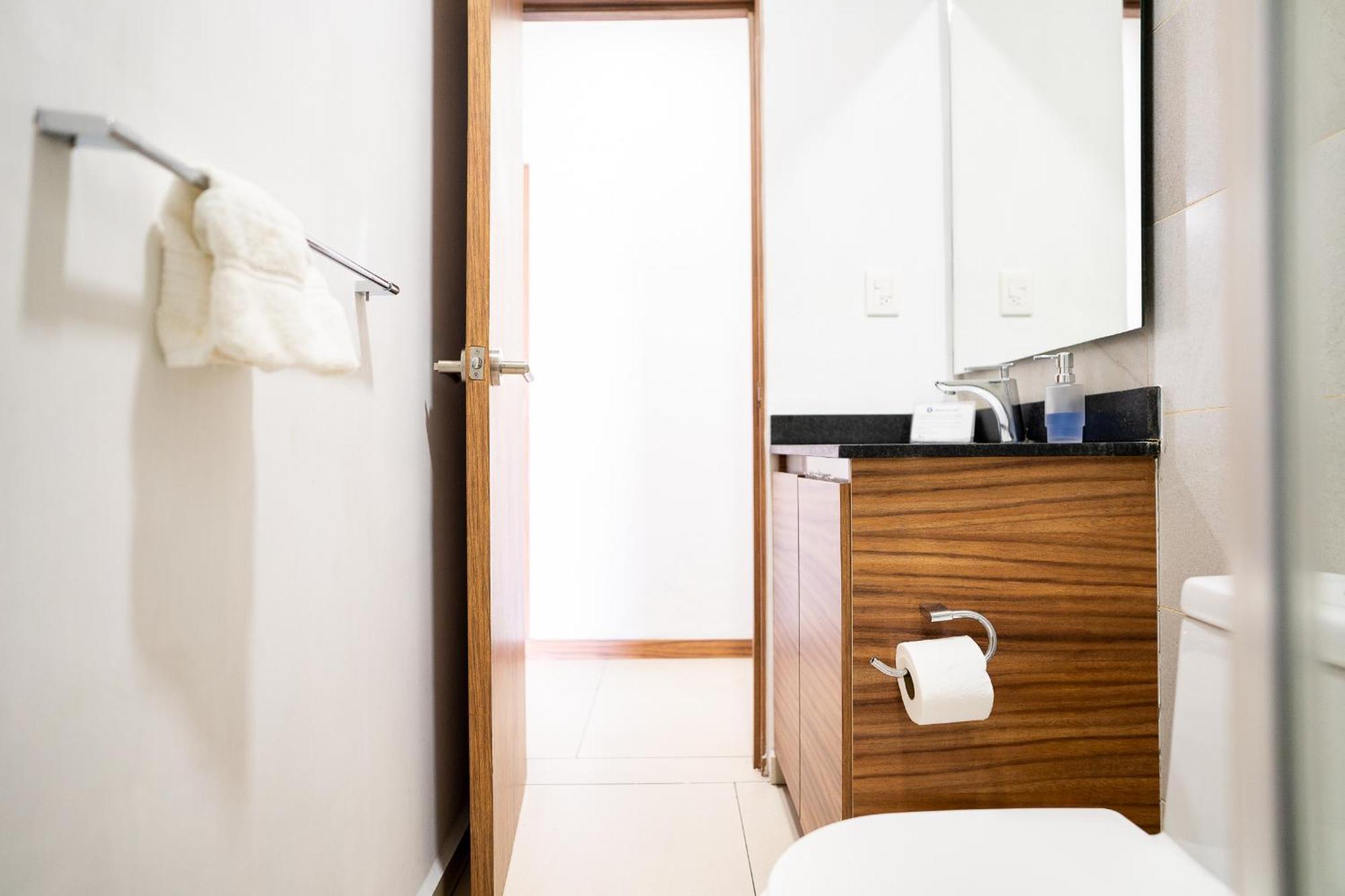 Apartamento Excelente Ubicacion En Colonia Americana *