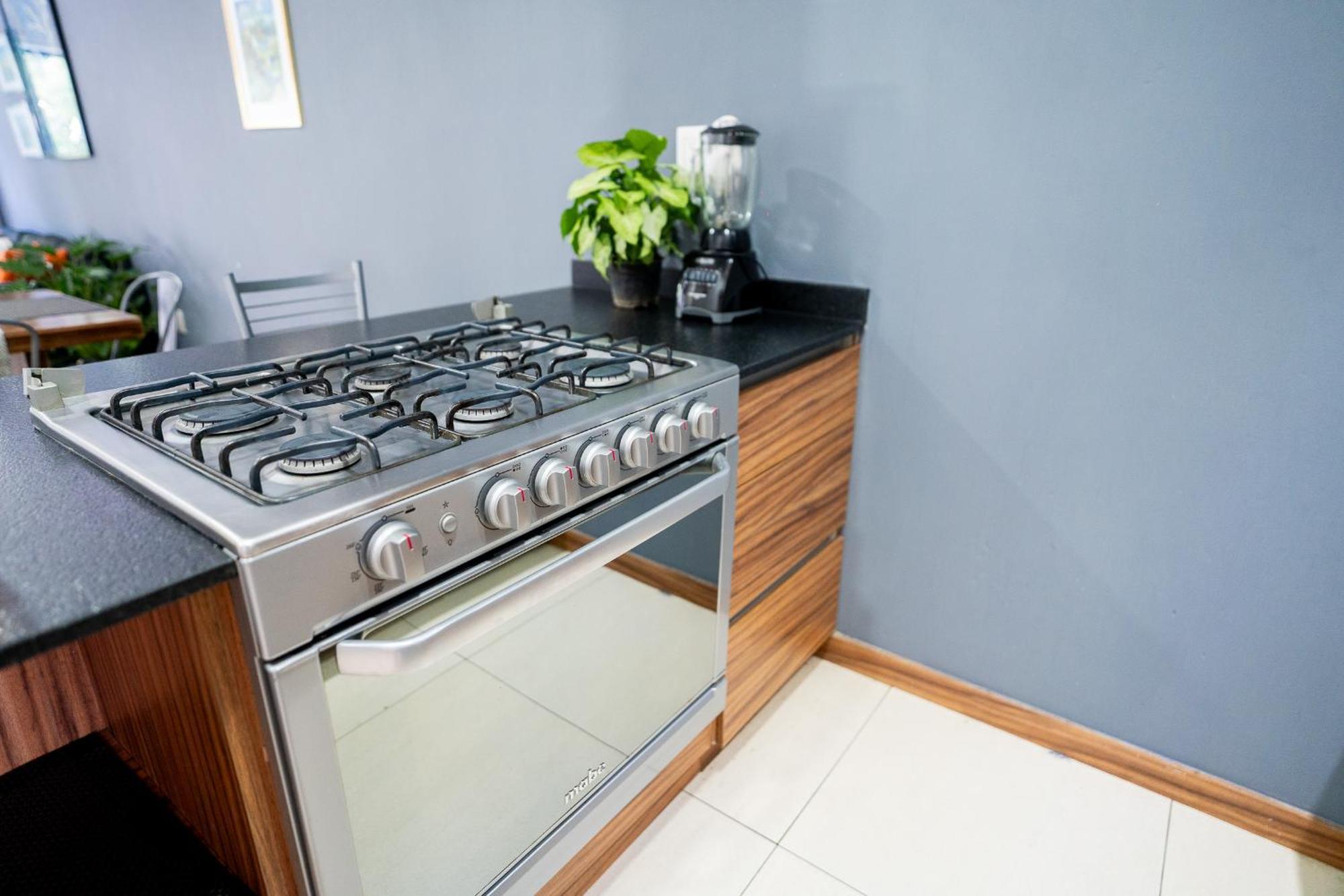 Apartamento Excelente Ubicacion En Colonia Americana *