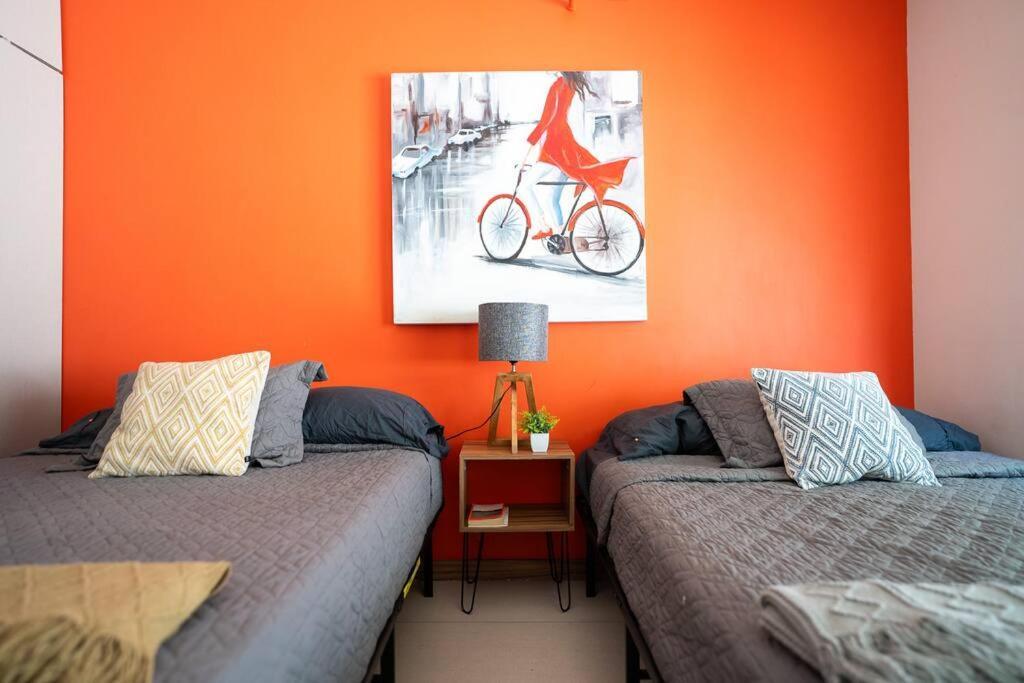 2 Habitaciones, 4 Camas, 2 Banos, Wi-fi, La Americana Guadalajara