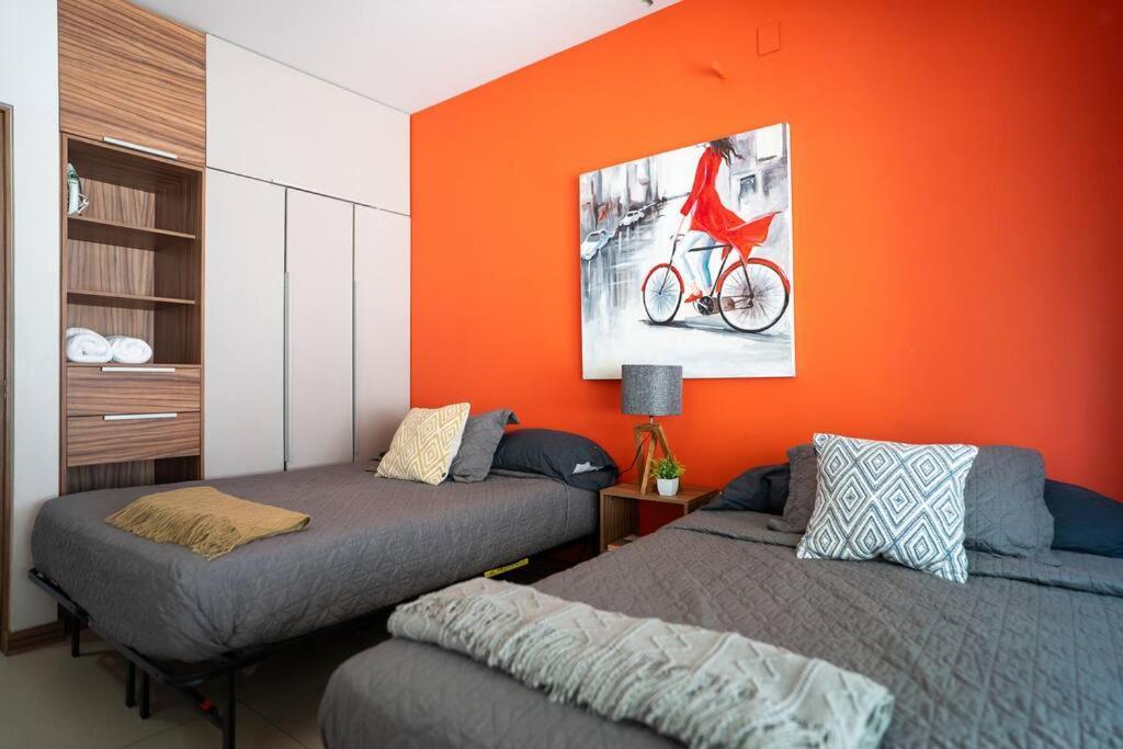 2 Habitaciones, 4 Camas, 2 Banos, Wi-fi, La Americana Guadalajara