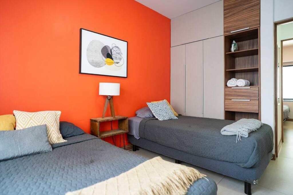 Apartamento 2 Habitaciones, 4 Camas, 2 Banos, Wi-fi, La Americana Guadalajara