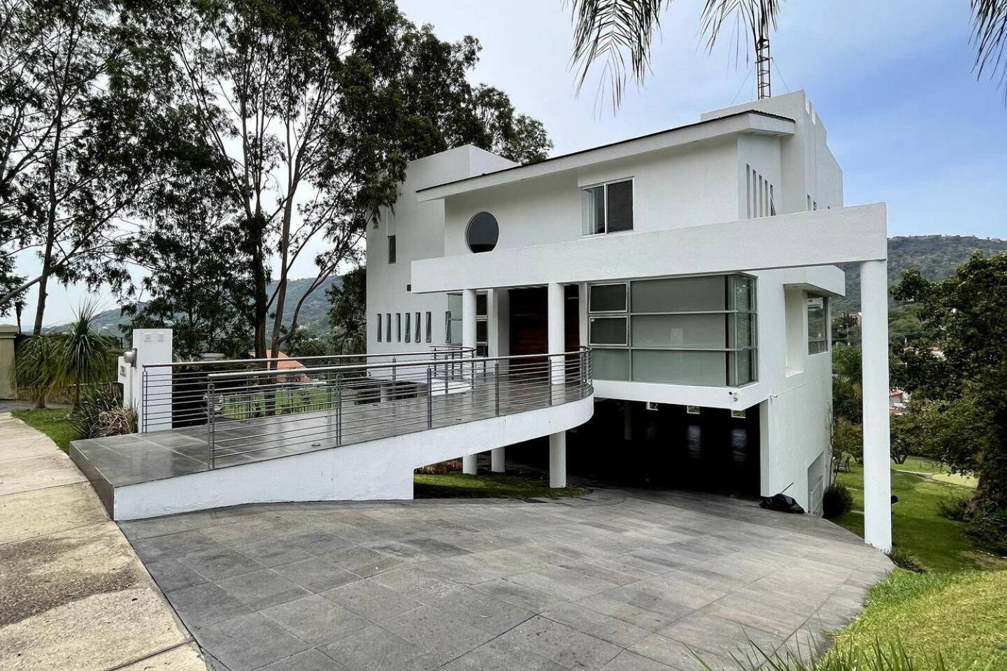 Casa De Campo En Las Canadas Zapopan Jal. *
