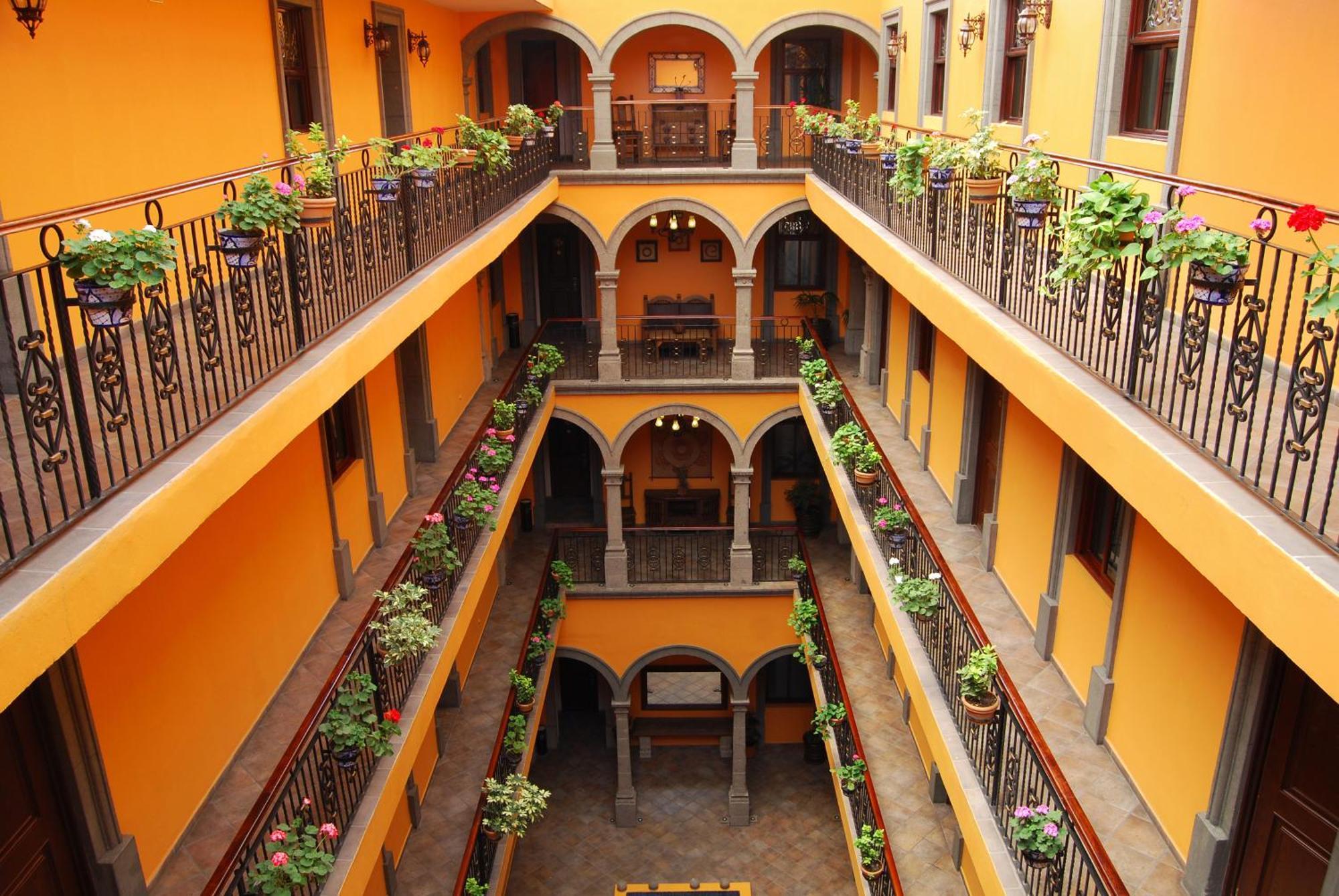 Hotel Morales Historical & Colonial Downtown Core