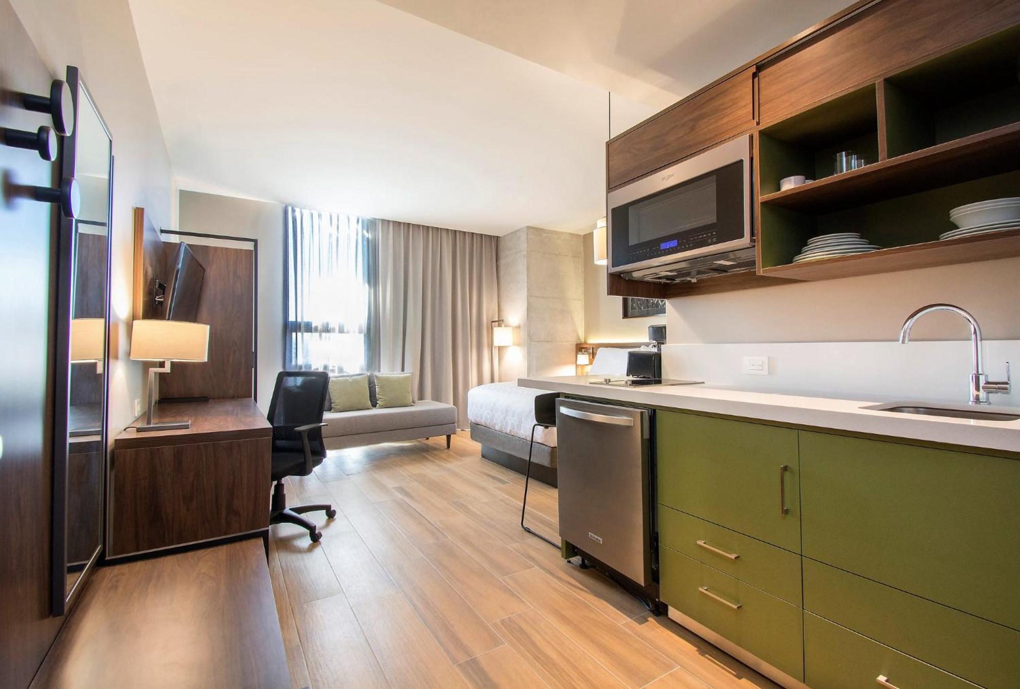 Hotel Staybridge - Novena By Ihg