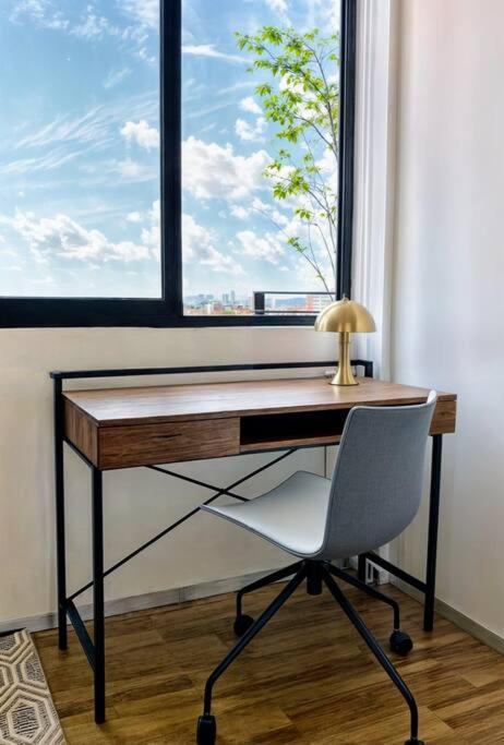 Acogedor 2br, Fast Wifi, Elegante, Centrico * Guadalajara