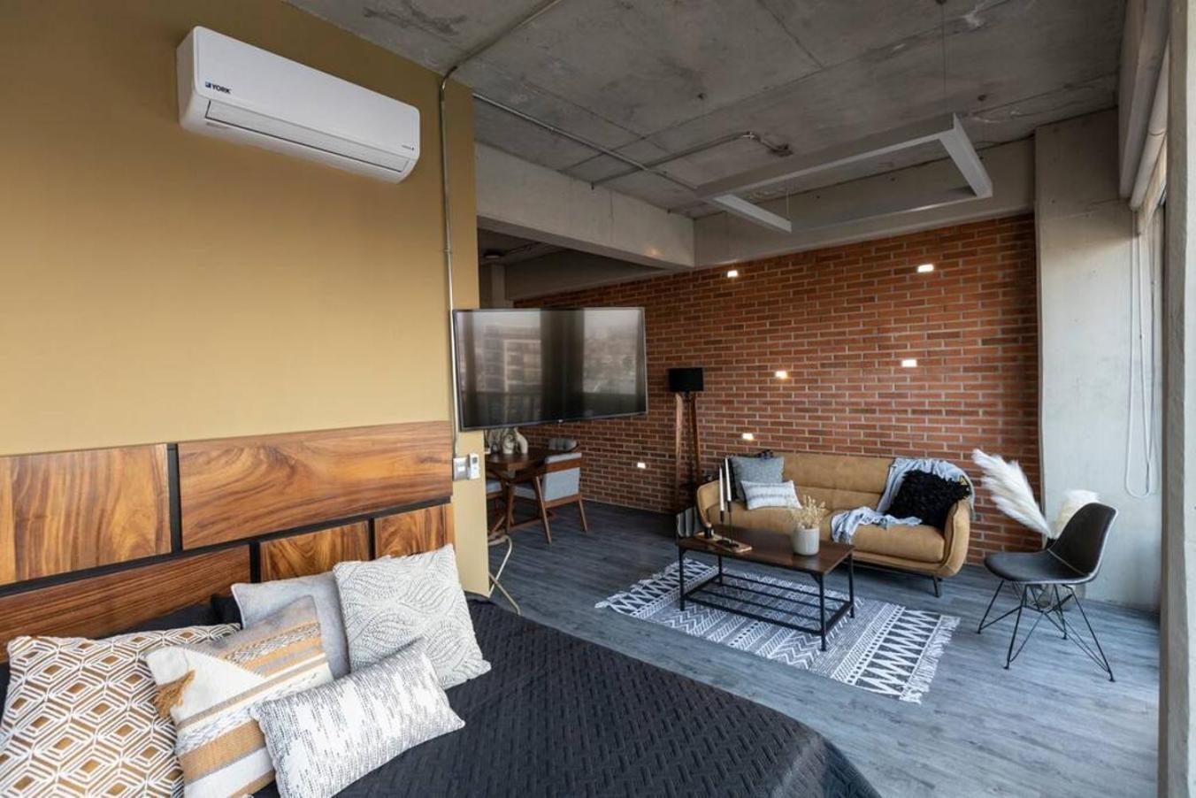 Pampas Penthouse Witgdl *