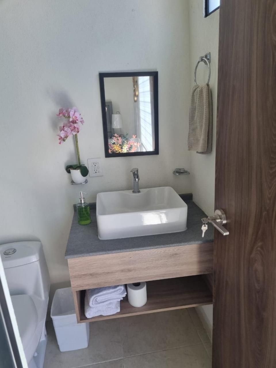 Confortable Espacio En Zapopan Apartamento