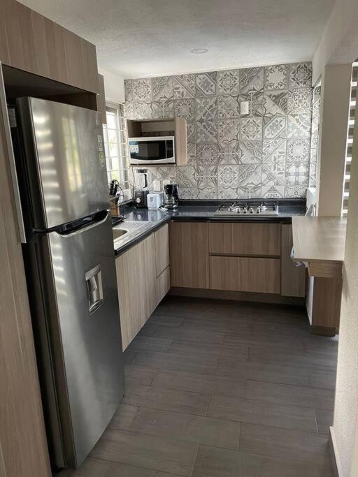 Apartamento Departamento En Paseos Del Sol, Zapopan Con Amplia Recamara *