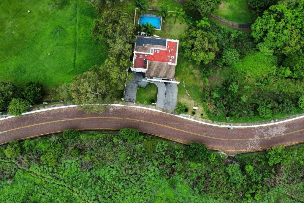En Canadas, Alberca Climatizada Guadalajara