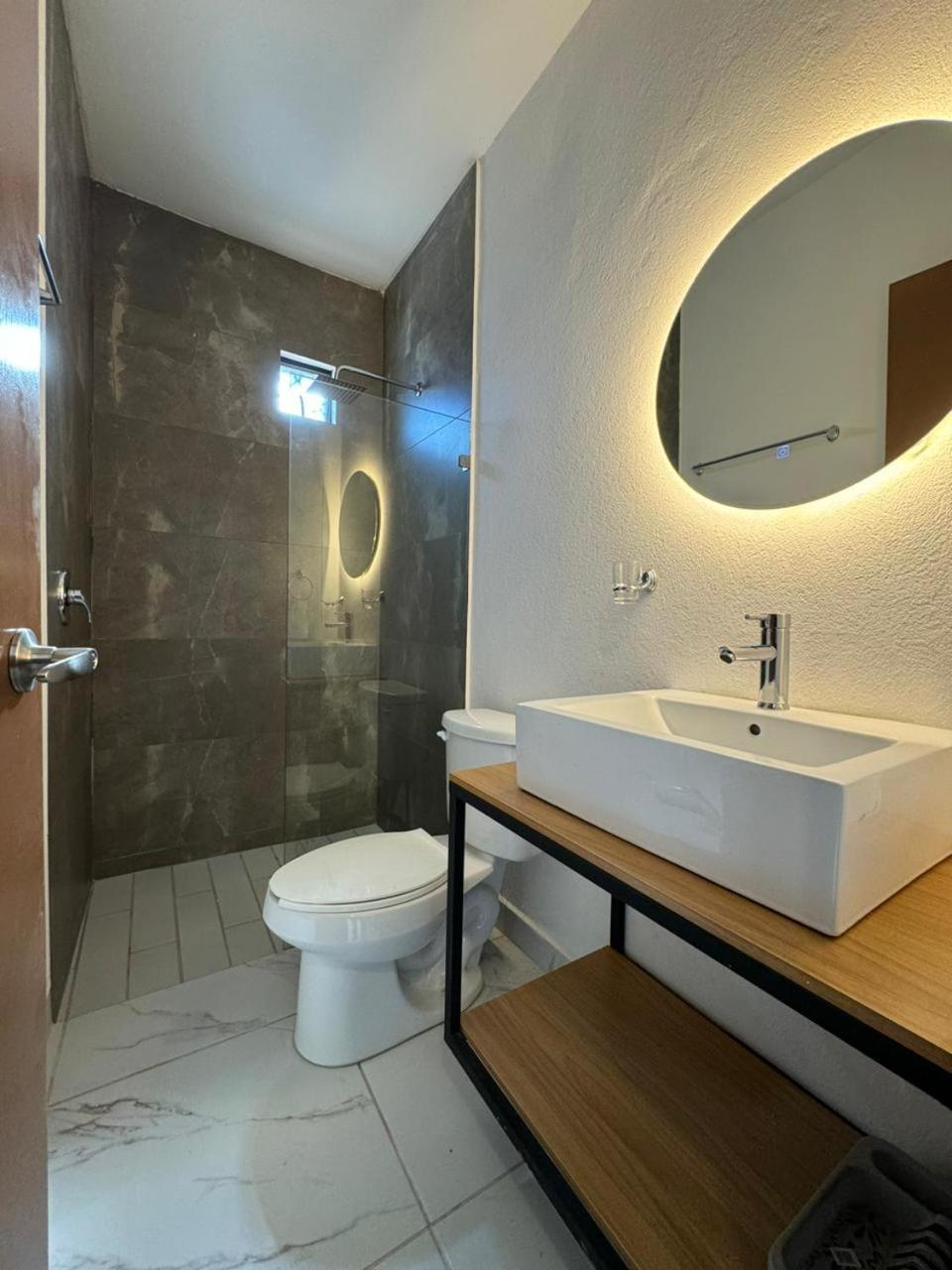 Apartamento Vidrio Col Americana