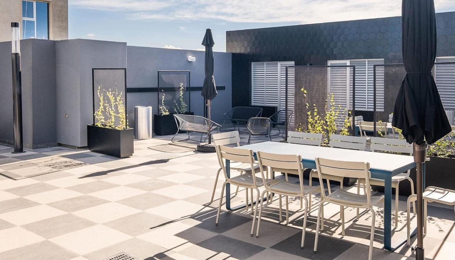Nido Nomad Americas Gdl Apartahotel *