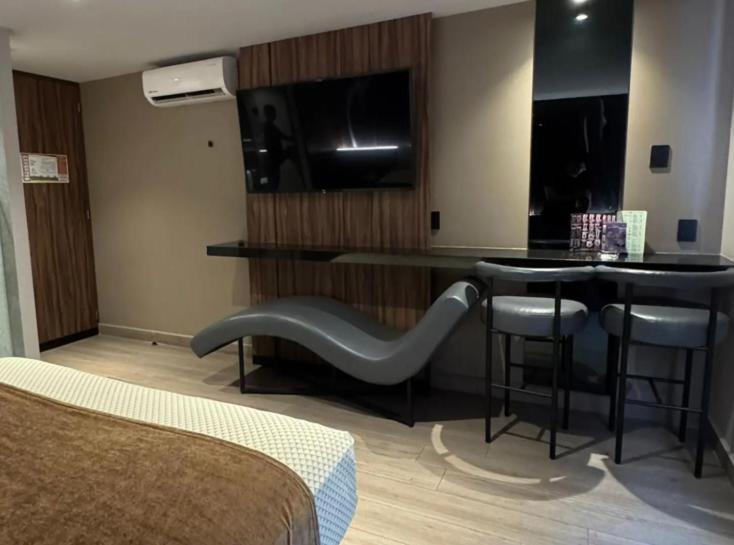 Picasso & Hotel Guadalajara